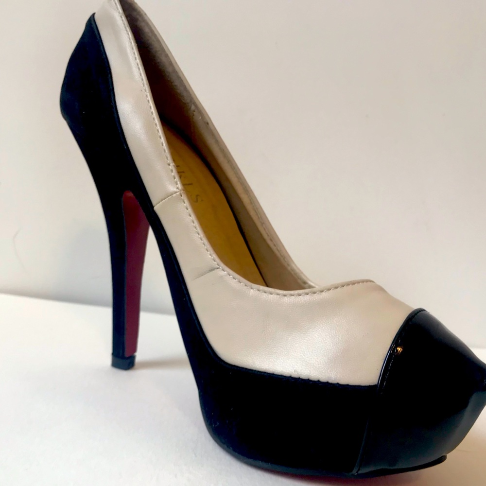 Black and white YRGIRLS pumps